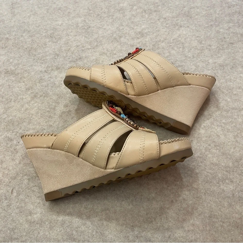 Aerosoles Cobblestone Tan Leather Beaded Wedge Boho Slip-On Sandals size 9